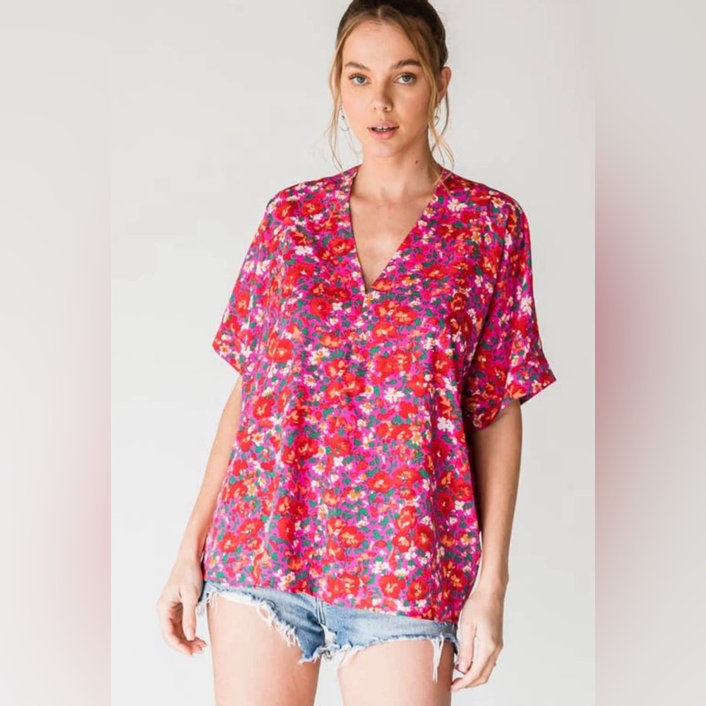 JODIFL Floral V-Neck Blouse - Red and Pink NWT small❤️🌸🌺